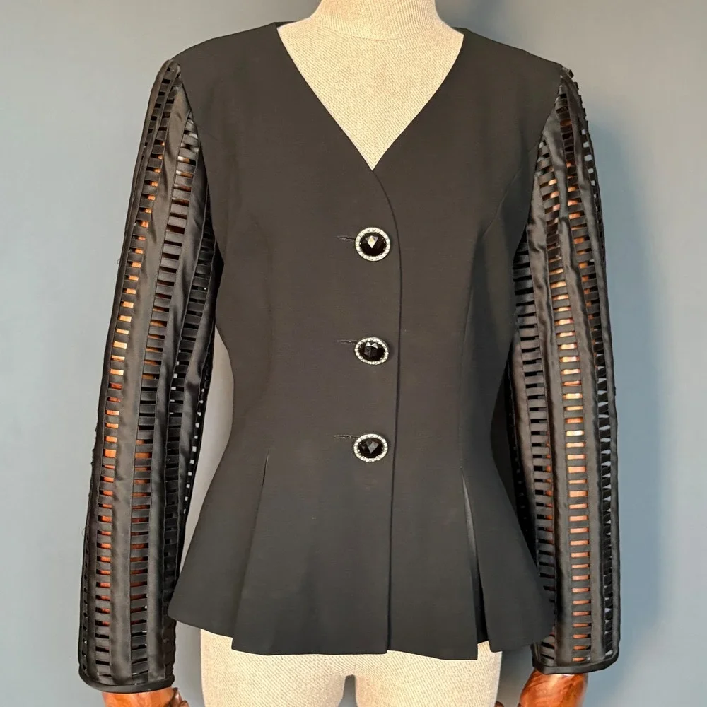 Rimini 1980s Black Blazer | Size‎ 8 | Vintage 1980s lined crepe